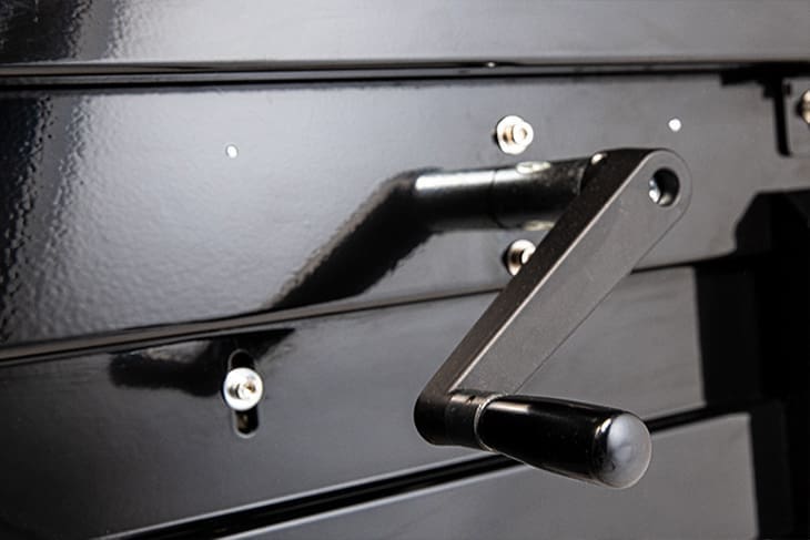 The adjustable hand crank of the SB-2EX case taper