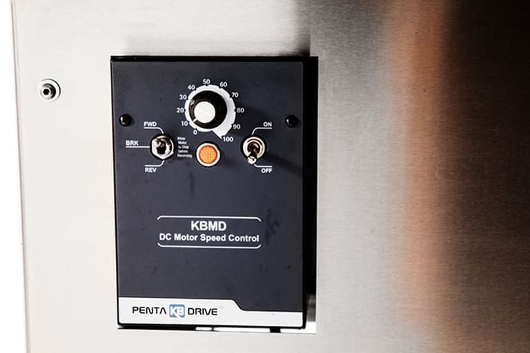 Simple control panel of the Eastey TT series rotary accumulation table