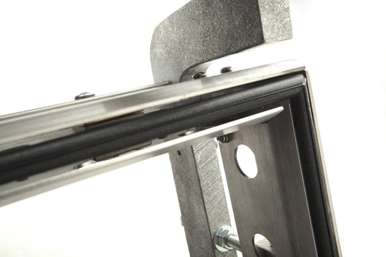 Pneumatic l sealer hot knife configuration