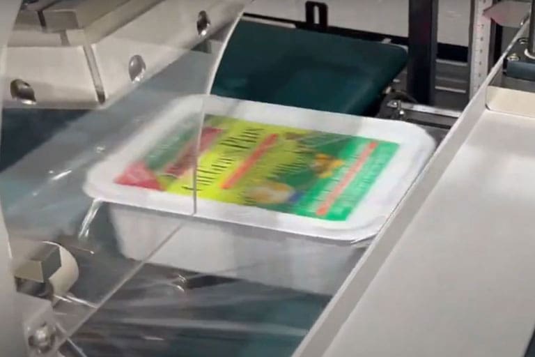 Automatic closing conveyor bridges the gap for a clean product transfer