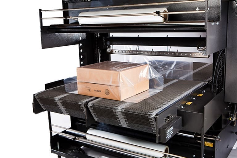 Conveyor on an automatic bundling machine